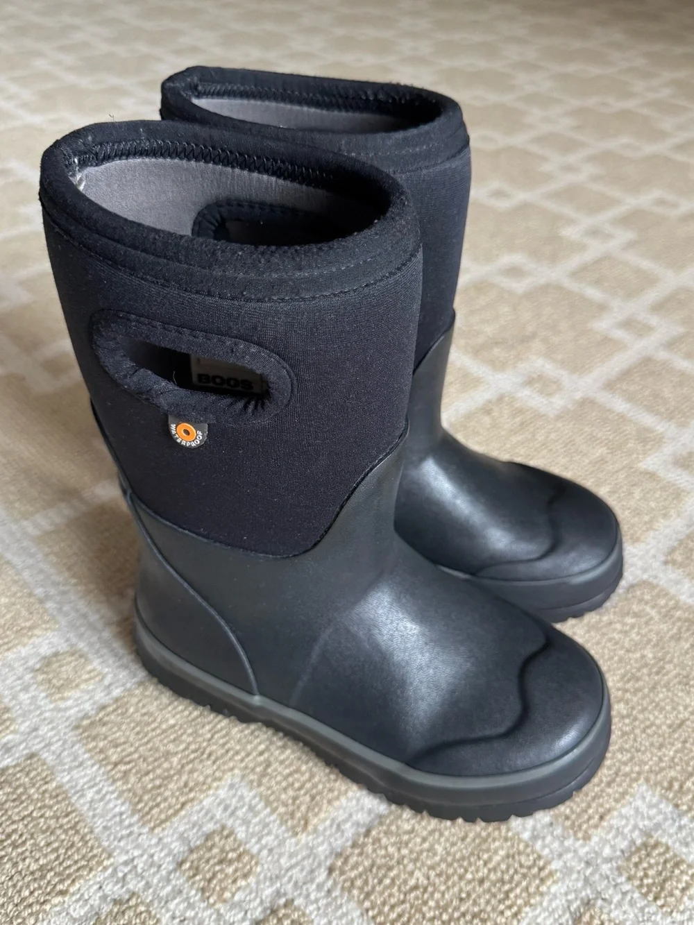 BOGS Kids Grasp Solid Waterproof Insulated Winter Snow Boots Black Size 12